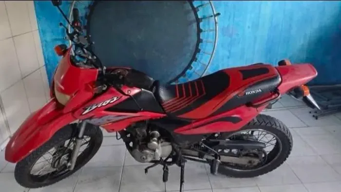 BROOS 125 VERMELHA MOTO