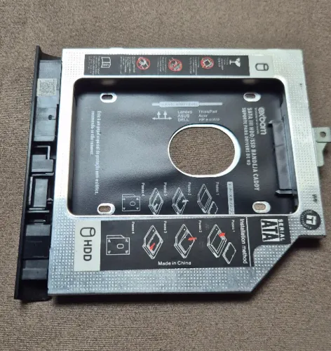 Adaptador Caddy para HD ou SSD 2,5? para Notebook
