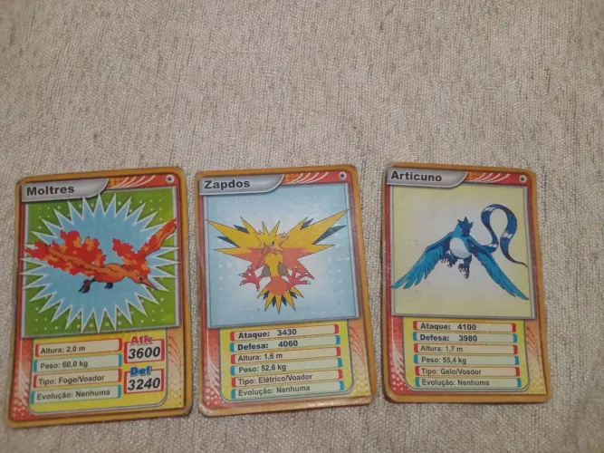Lote com 170 Cartas Pokémon Antigas - Pikachu, Charizard e Mais