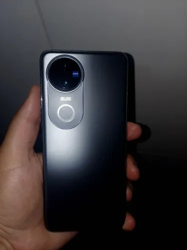 VIVO V50 512 GIGAS. 12 DE RAM. VENDO OU TROCO