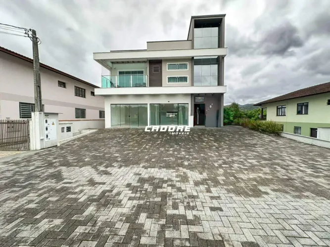 Loja térrea com 341m² para locação no bairro Sete de Setembro Gaspar/SC