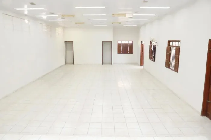 Ponto Comercial para Venda em Teixeira de Freitas, Vila Caraípe, 1 dormitório, 2 banheiros