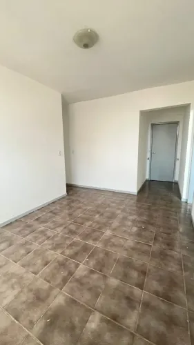 Apartamento para locação, dois quartos, uma vaga, 72 m², sol da manhã, valor com taxas, CP