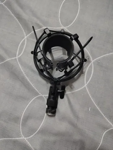 Shock Mount Universal para Microfone Condensador - Suporte Aranha Antivibração