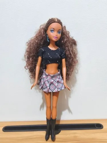 Barbie my scene Madison leia a descrição 