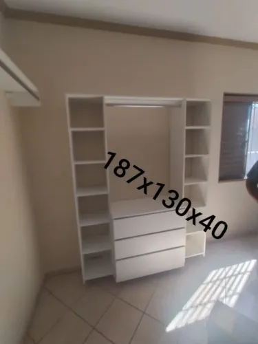 CLOSET CM 3 GAVETAS/ CABIDEIRO MDF NOVO