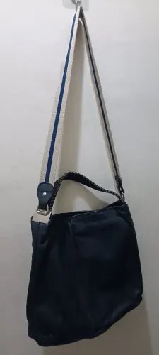 Bolsa da grife italiana Furla, modelo crossbody e braço