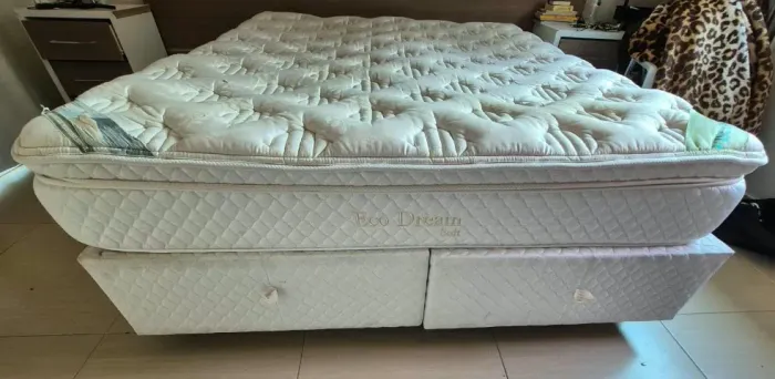 Cama Queen Size Box