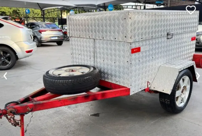 Carretinha reboque bueno EMPLACADA. 