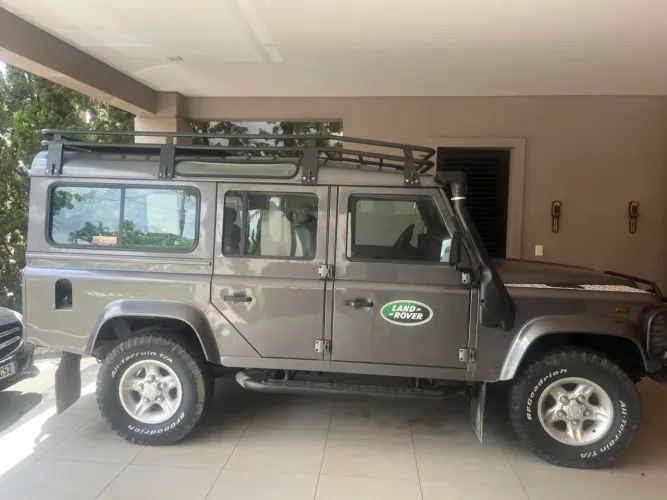 Land Rover Defender 110 TDI County SW Diesel 2002