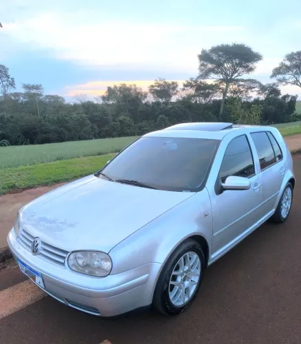 Volkswagen Golf GTI 1.8 MI 180/193cv Turbo 4P Mec. 2002
