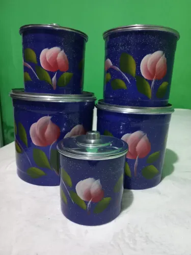 Latas para mantimentos 