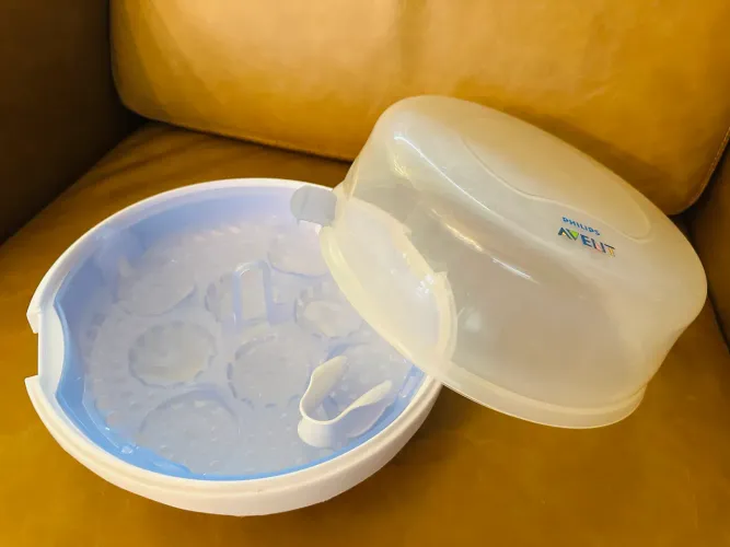 Esterilizador de Mamadeiras a Vapor para Microondas Avent