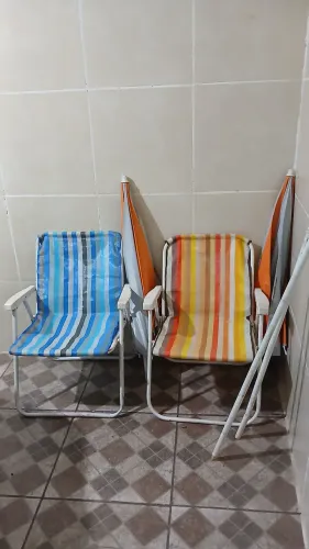 2 Cadeiras de Praia Dobráveis + 2 Guarda-sóis