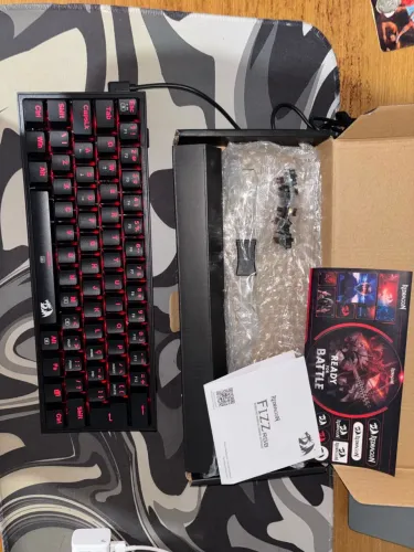 TECLADO REDRAGON FIZZ RGB SWITCH BROWN