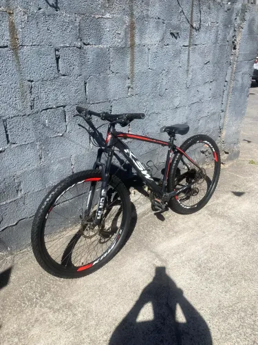 Bicicleta aro 29 KSW Câmbios Shimano 24V Freio Hidraulico (PRETO+VERMELHO)