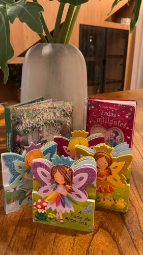 Kit de Livros capa dura um mundo cintilante em 3 D