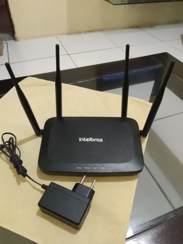 Roteador intelbras GF 1200 em ótimo estado funcionando perfeitamente