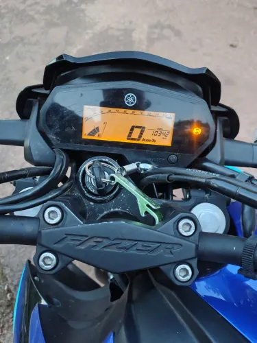 Vendo moto fz25 2024