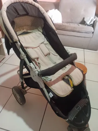 Carrinho de bebê galzerano