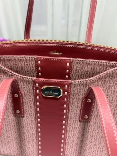 Bolsa Victor Hugo linda