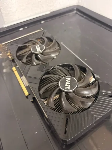 PLACA DE VÍDEO PALIT GTX 1660 SUPER 6GB - COM DEFEITO / NÃO DÁ VÍDEO