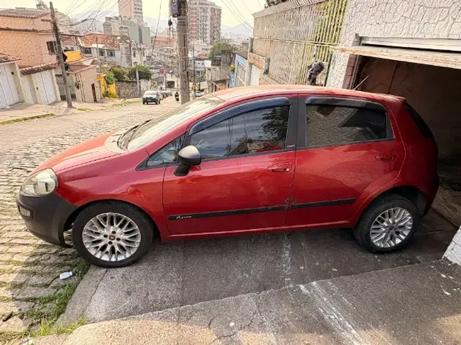Fiat Punto Essence 1.6 Flex 16V 5P 2013