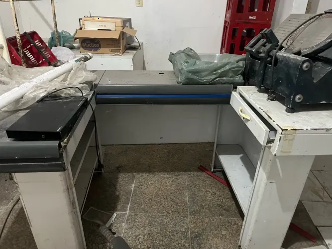 Caixa chekout supermercado mercearia
