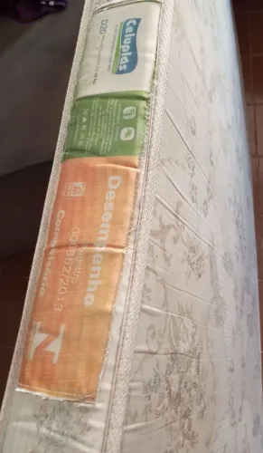 Colchão de solteiro espuma d20