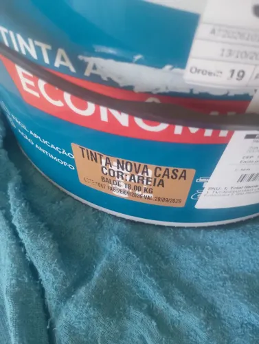 Vendo galão de tinta