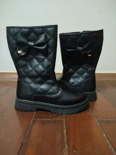 Botinha Infantil Feminina tamanho 27 + Kit com 12 Pares de Meia
