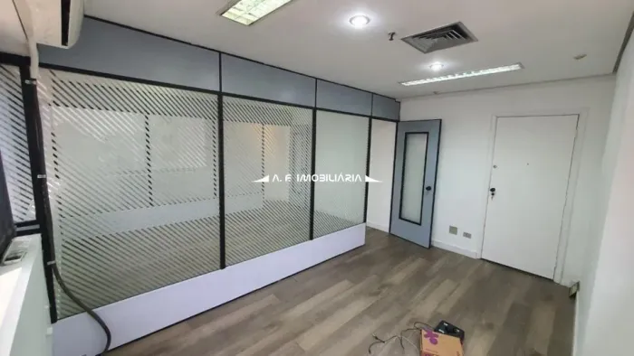 Conjunto Comercial para Venda em Perdizes, cozinha, 2 banheiros, 1 vaga de garagem, 47m²