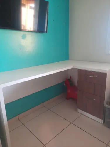 Mesa de quarto