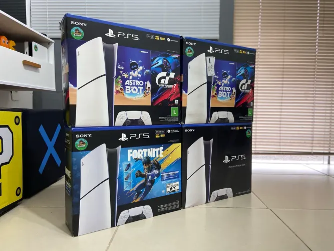 PlayStation 5 Slim *** Cartão até 18X ( Loja Física )