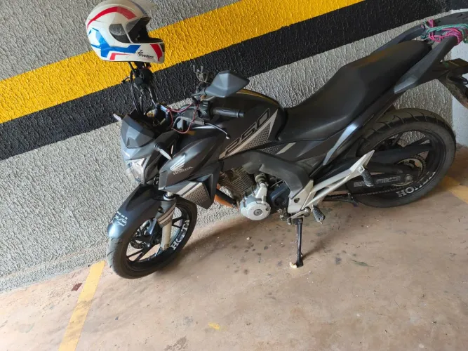 Vendo Twister 250 cilindradas