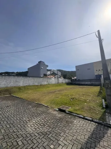 Terreno em dondominio em Zimbros Bombinhas SC