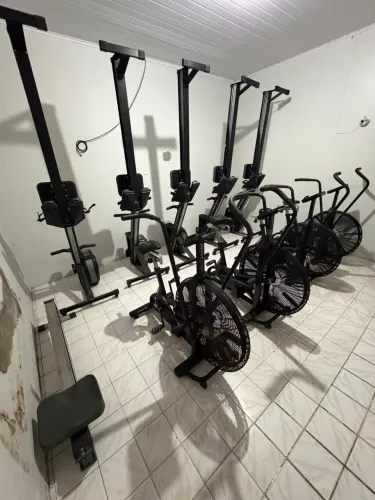 AIR BIKE + REMO DE CROSSFIT - OPORTUNIDADE