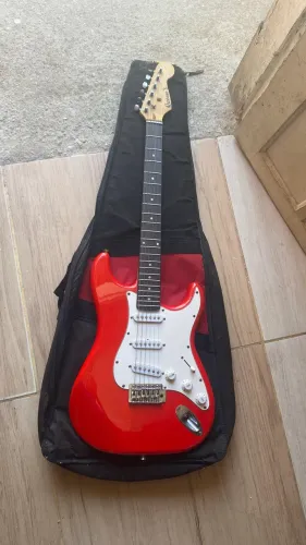 GUITARRA QUEEN?s