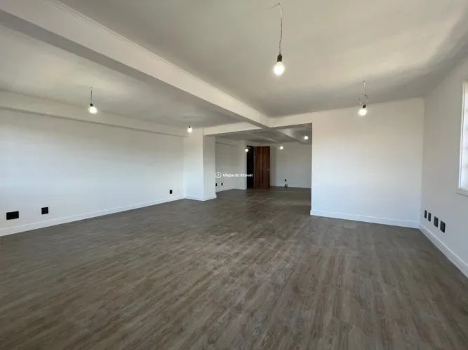 Sala comercial no centro de Gramado