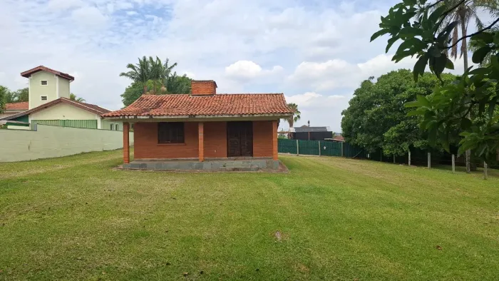 Casa em Condomínio à Venda em Sumaré-SP: 2 quartos, 2 salas, 2 banheiros, 5 vagas de garag