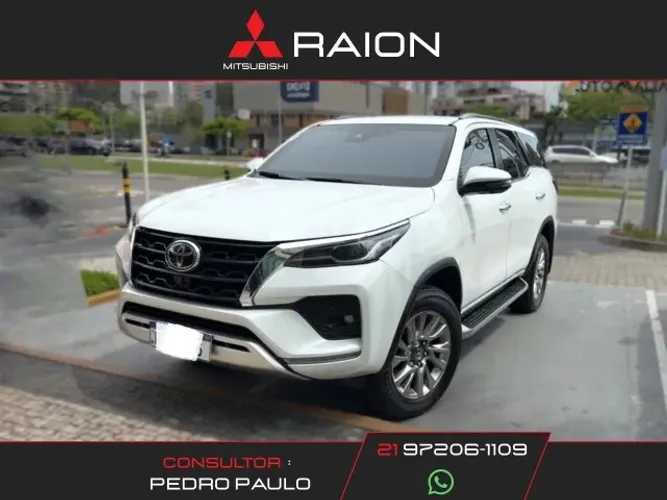 Toyota Hilux SW4 SRX 4X4 2.8 TDI 16V Dies. Aut. 2023