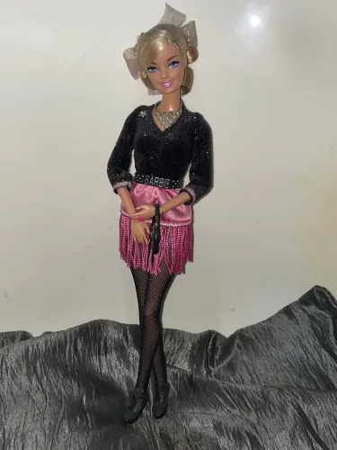 Boneca Barbie fashionistas articulada mattel