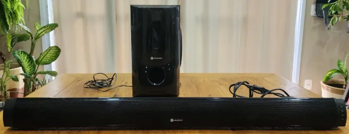 Soundbar 2.1 Goldentec com Subwoofer Grave Forte USB