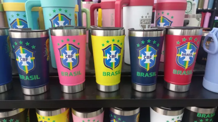 Vopos Lindos para ver o jogo e tomar aquele chopp ? e presentear