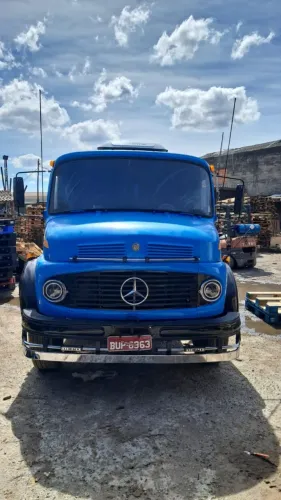 Mercedes 1113 ano 73 /73 com equipamendo Rollon  