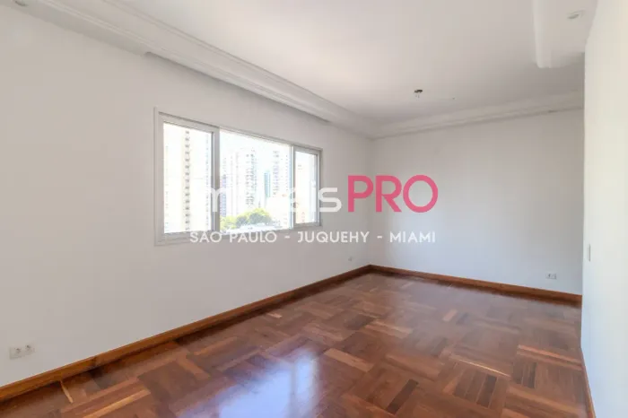 Apartamento, Moema - São Paulo