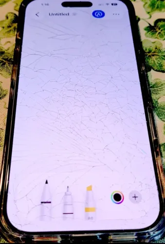 Compro iPhone 17 quebrado com procedência iCloud ativo