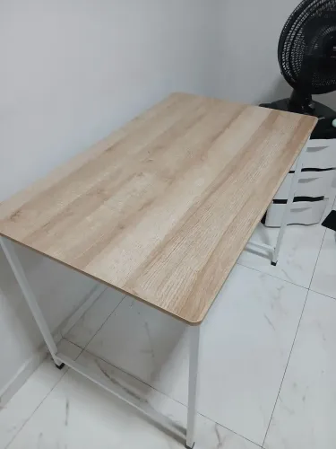 Mesa/ escrivaninha em excelente estado