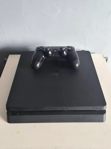 PS4 Slim + 1 Controle + Trilogia do Uncharted