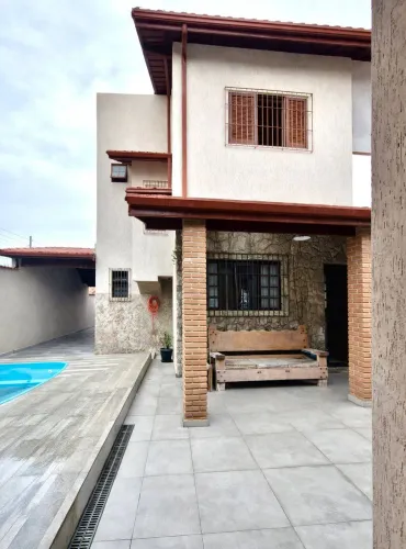 Casa à Venda na Praia do Indaiá em Caraguatatuba